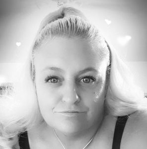 Meet your Posher, Leigh